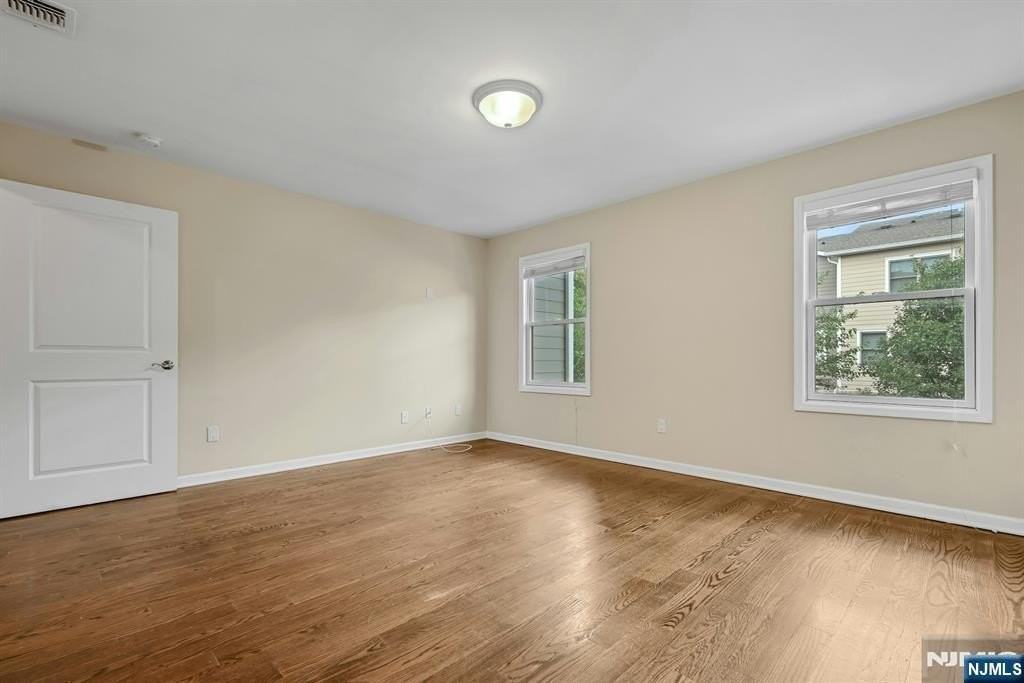 244 James St - Photo 5 of 24