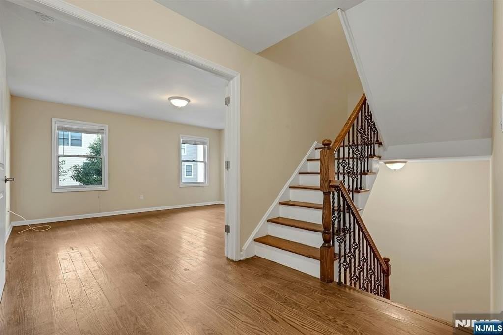 244 James St - Photo 6 of 24