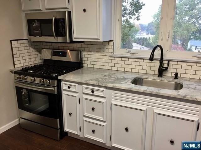 207 Wortendyke Ave - Photo 4 of 12