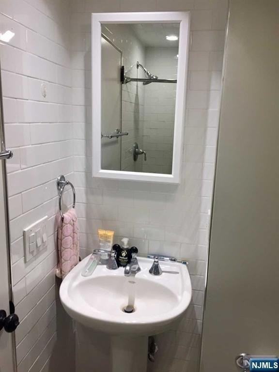 207 Wortendyke Ave - Photo 6 of 12
