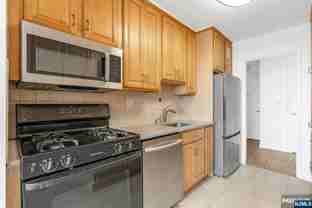 2000 Linwood Ave #7K - Photo 1 of 1
