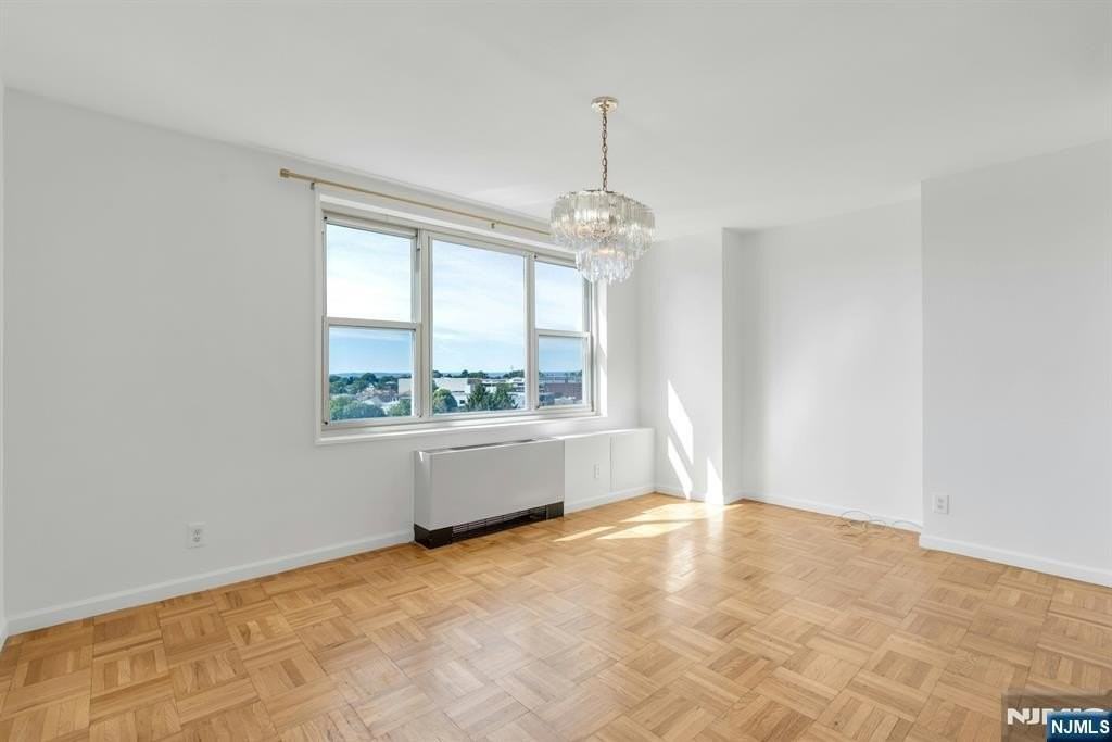 2000 Linwood Ave #7K - Photo 6 of 31