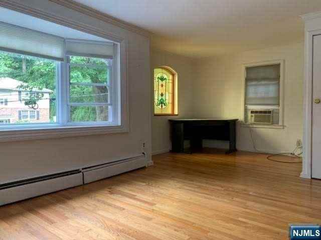 10 Lenox Ave #2ndFL - Photo 4 of 16