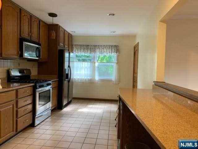 10 Lenox Ave #2ndFL - Photo 7 of 16