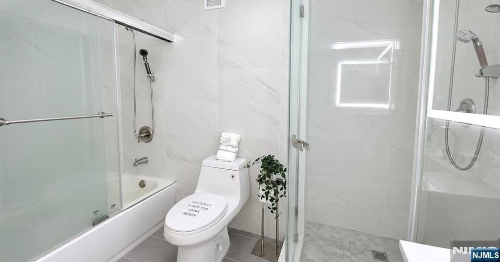 1055 River Rd #302 - Photo 6 of 8