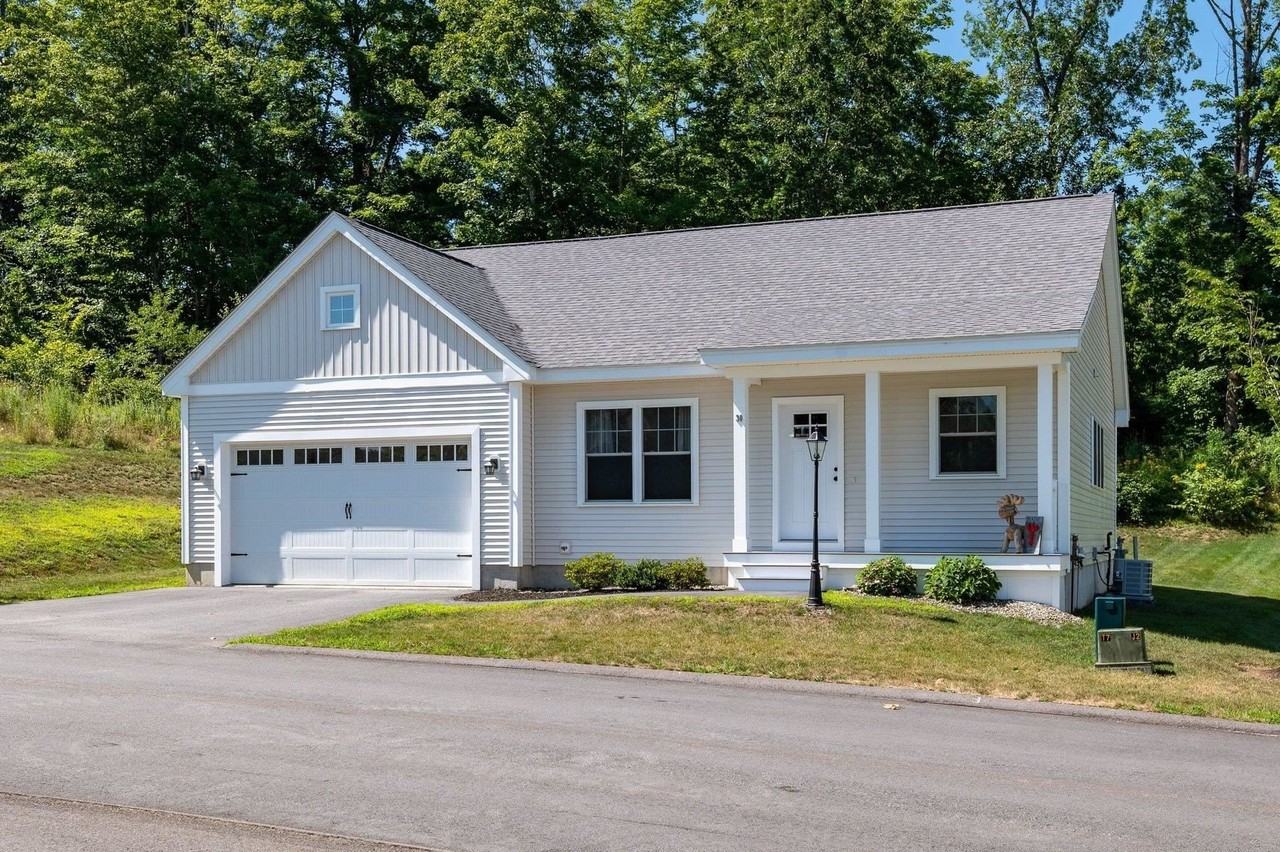 30 Copley Dr - Photo 2 of 29