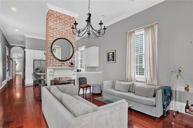 831 Atlantic Ave - Photo 4 of 20