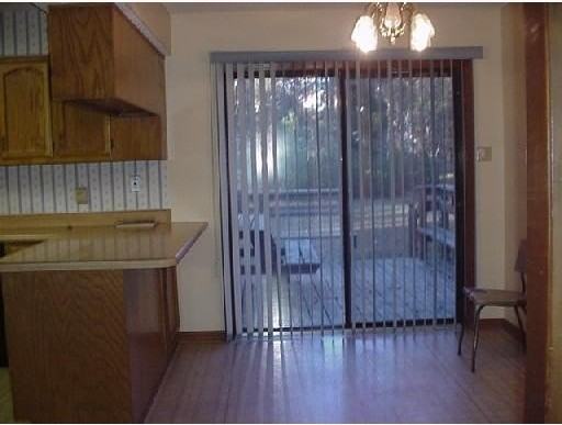 26 Silman Ave - Photo 5 of 8