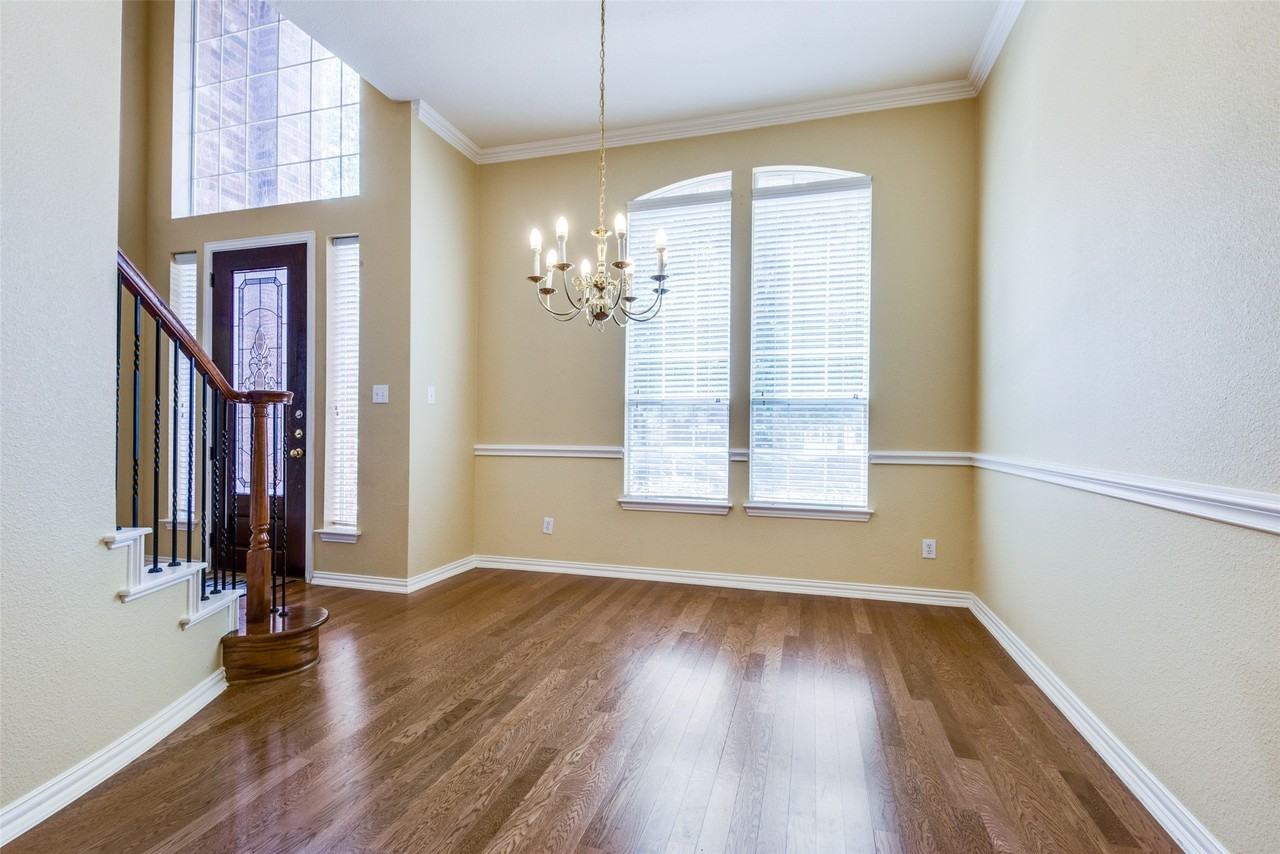5636 Country View Ln - Photo 5 of 32