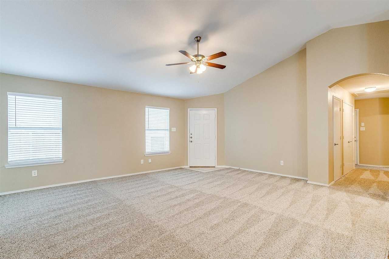 1205 Kielder Cir - Photo 4 of 25