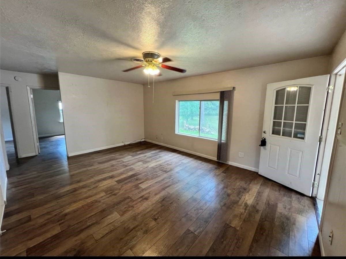 600 Lake Dr - Photo 3 of 13