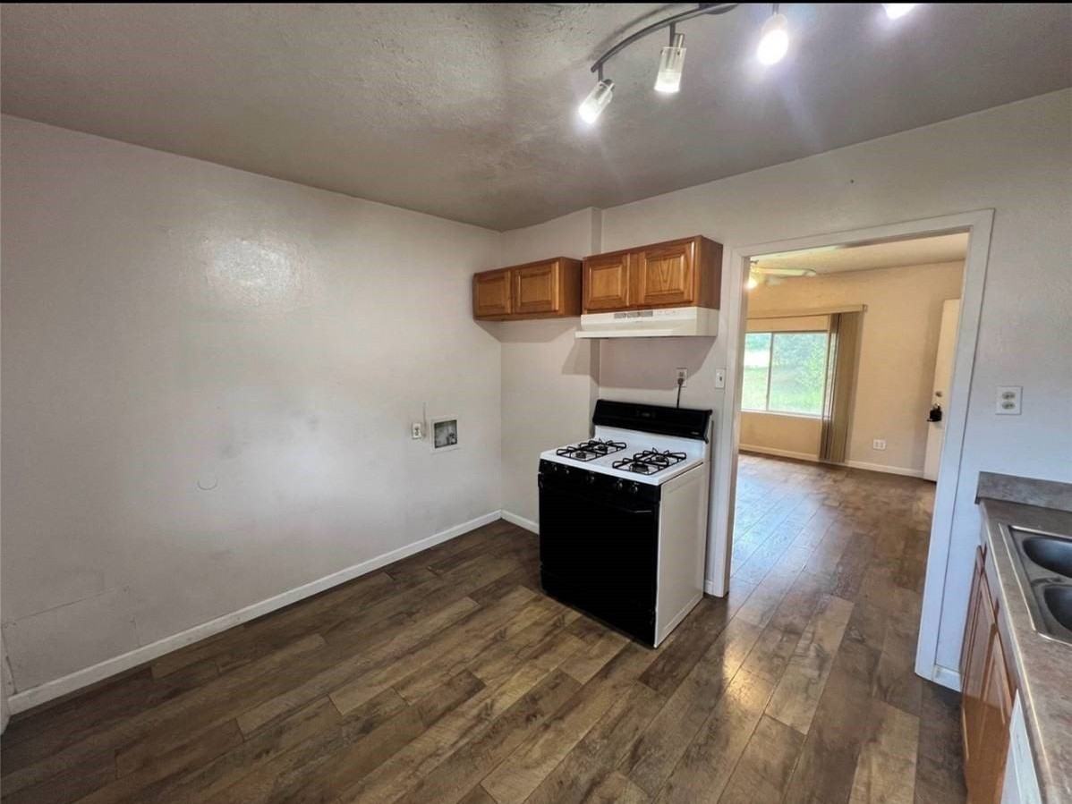 600 Lake Dr - Photo 7 of 13