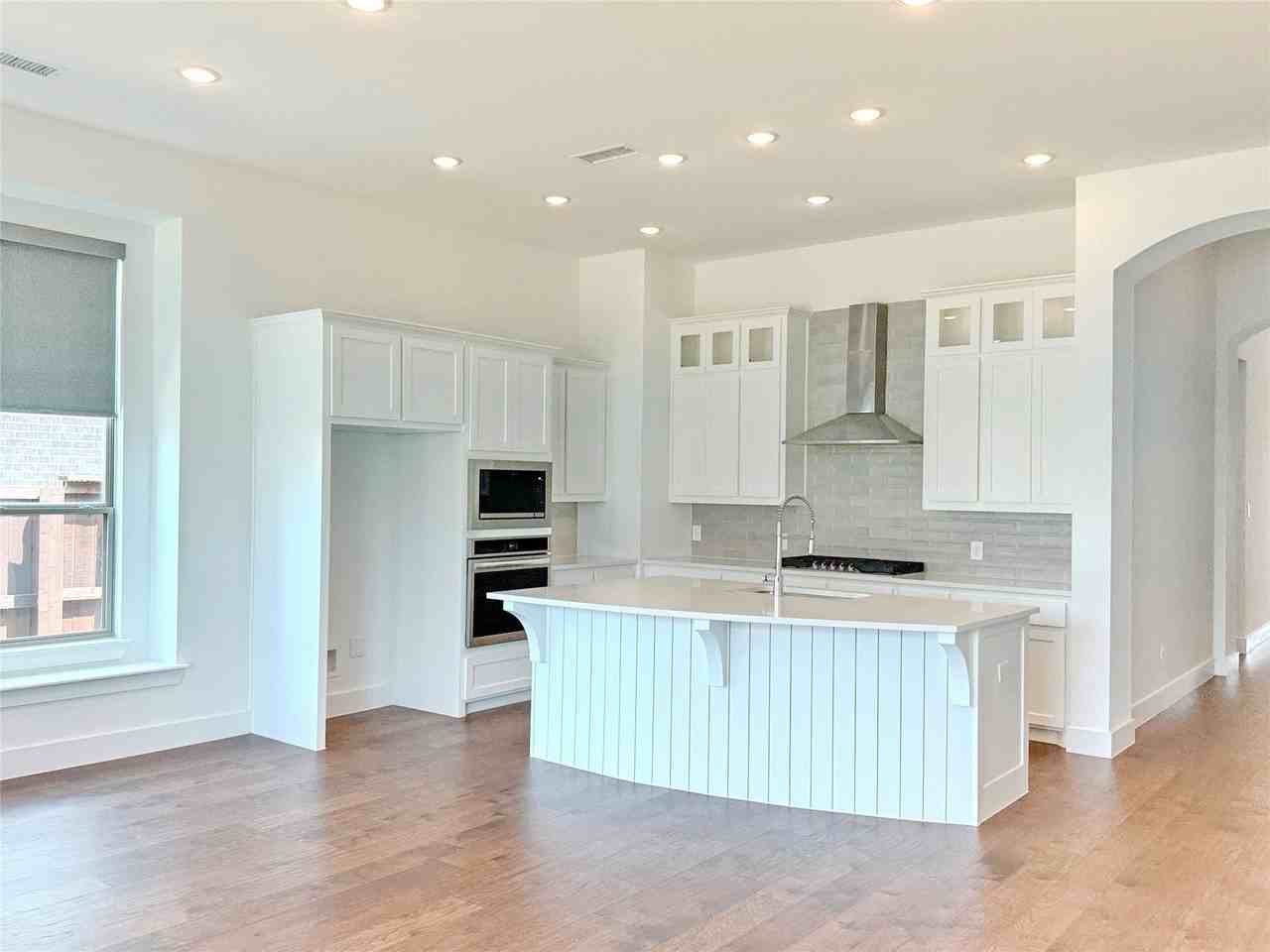 4513 Expedition Dr - Photo 5 of 34