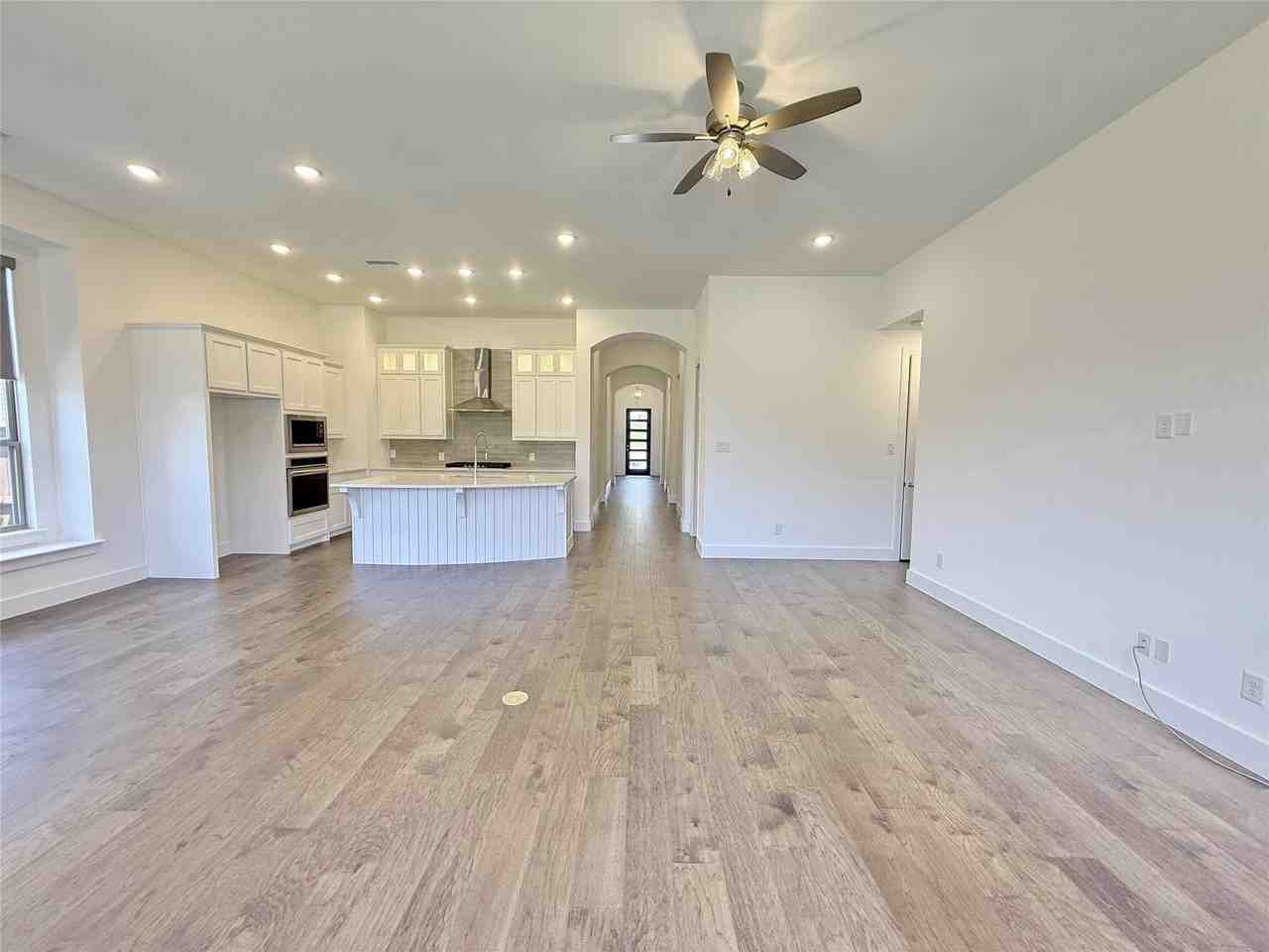 4513 Expedition Dr - Photo 6 of 34