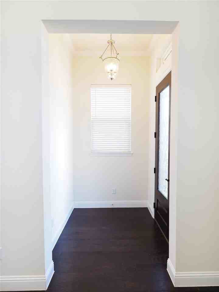 6900 Royal Liverpool Dr - Photo 4 of 38