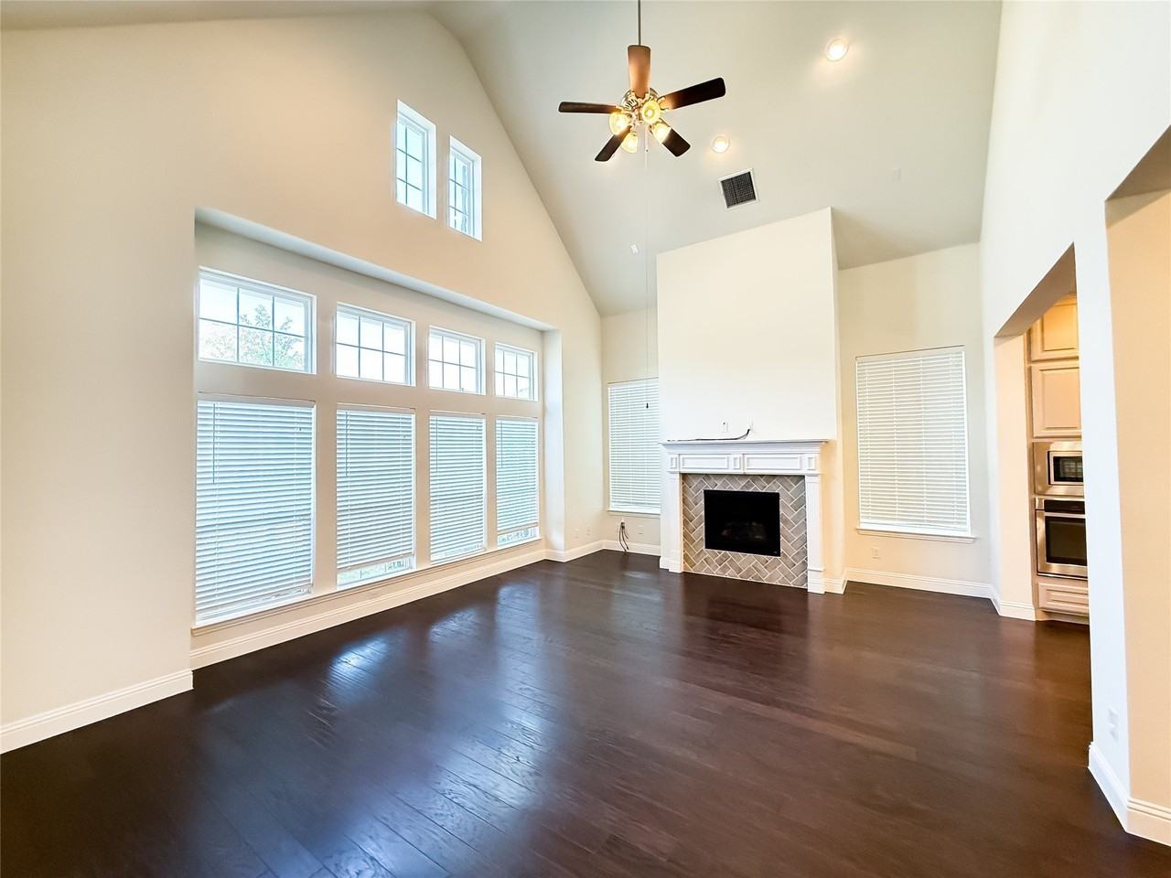 6900 Royal Liverpool Dr - Photo 6 of 38