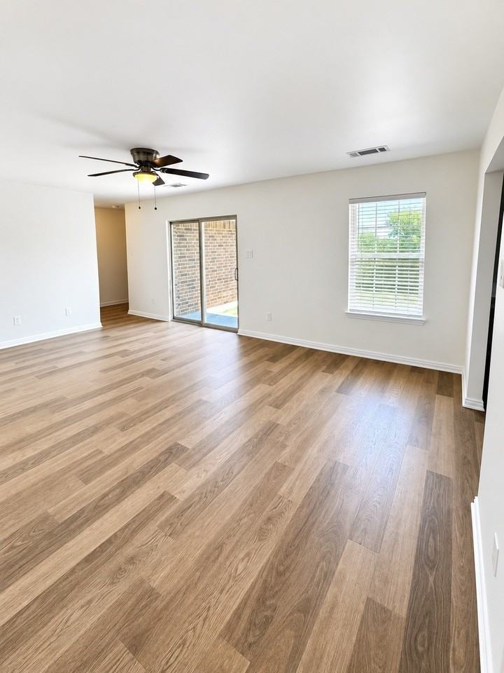 6120 Lumley Rd - Photo 4 of 9