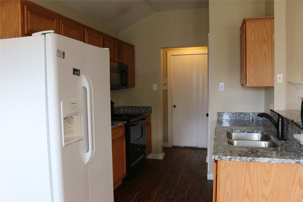 4808 Brookridge Ave - Photo 3 of 25