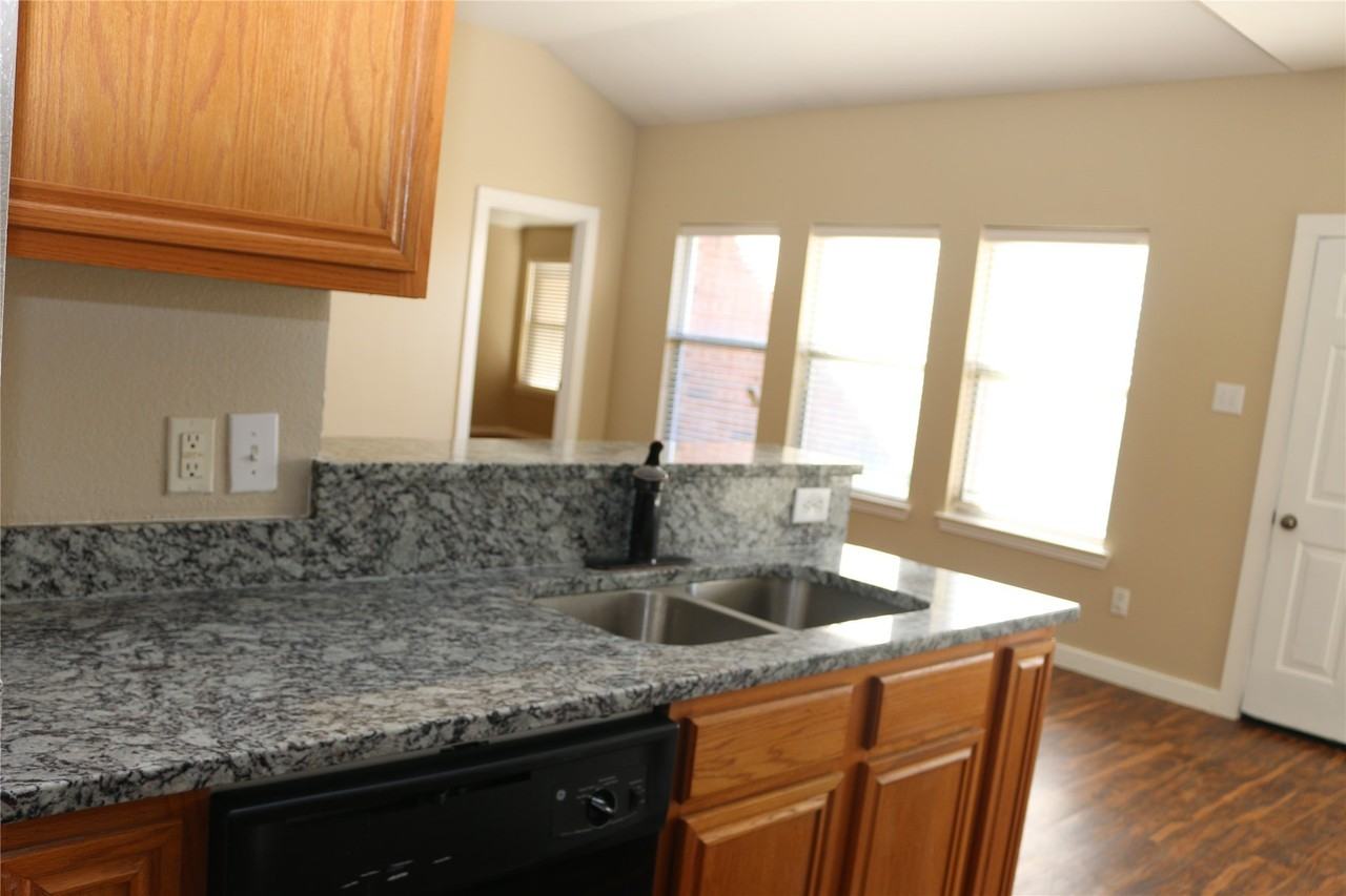 4808 Brookridge Ave - Photo 6 of 25