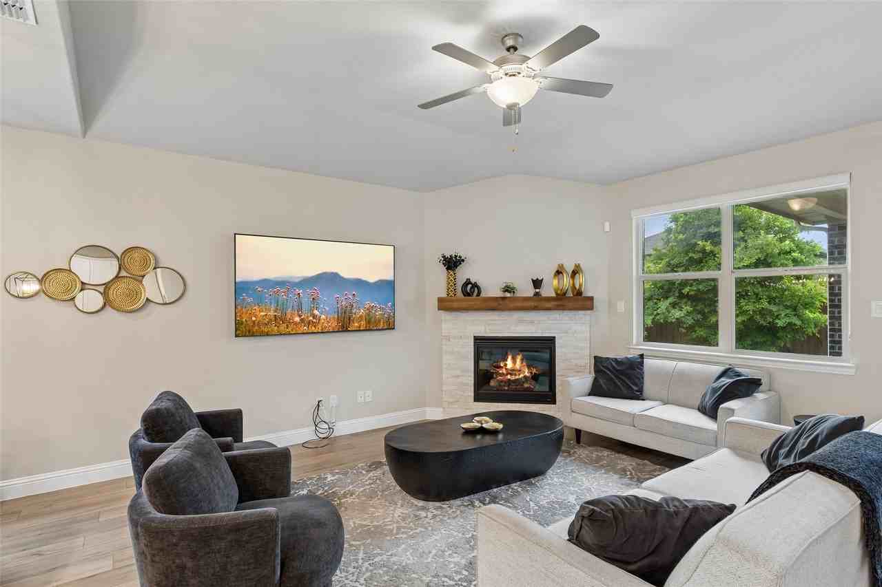 4130 Wyatt Way - Photo 4 of 32
