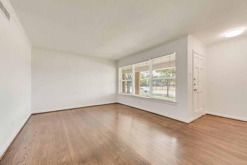9506 Mercer Dr - Photo 2 of 20