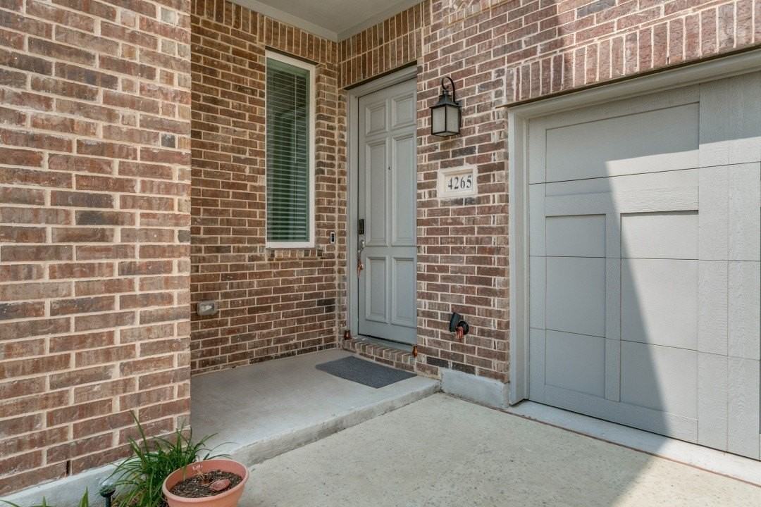 4265 Watson Way - Photo 7 of 37