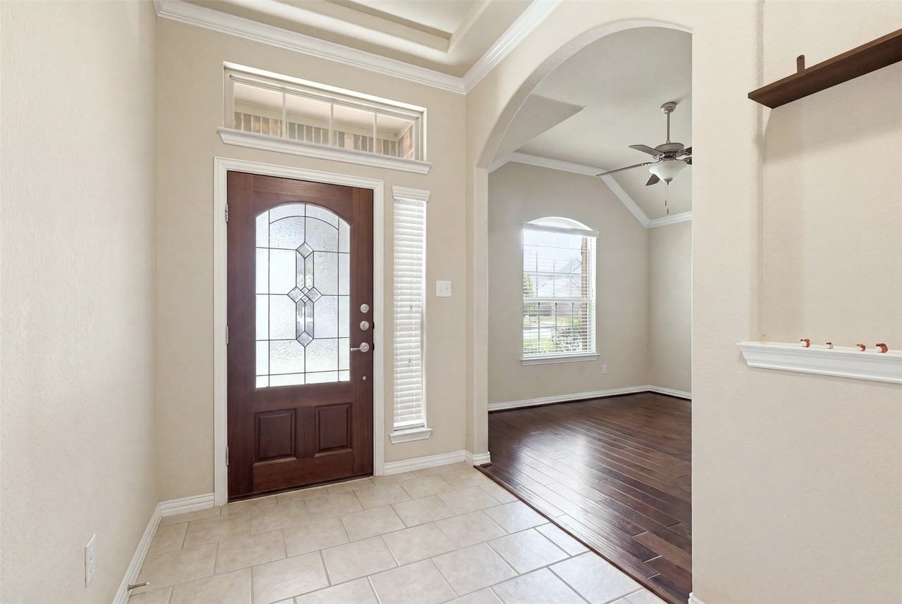 11717 Yarmouth Ln - Photo 6 of 30