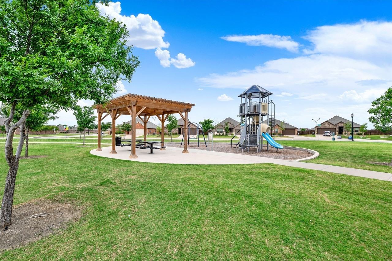 720 Willow View Way - Photo 4 of 27