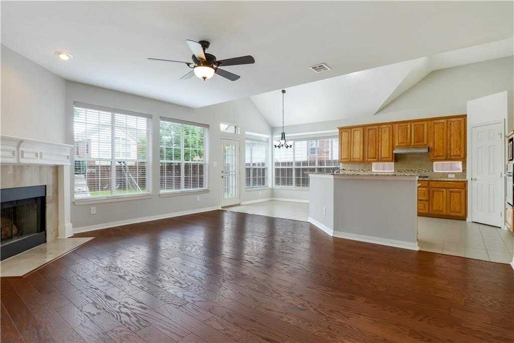 4421 Maize Dr - Photo 5 of 13