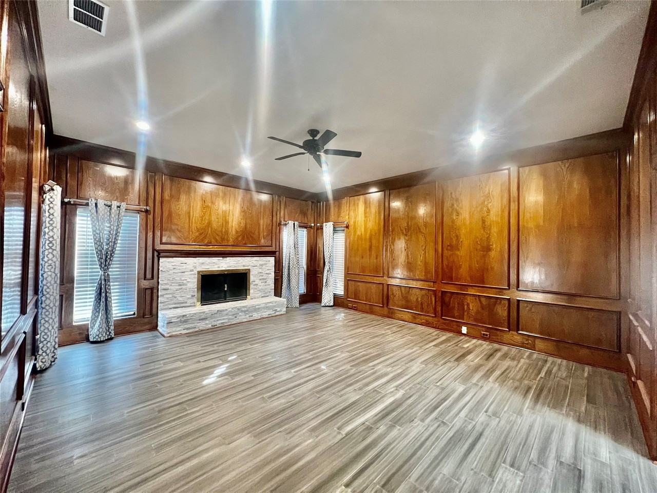 702 Mount Vernon Dr - Photo 2 of 14