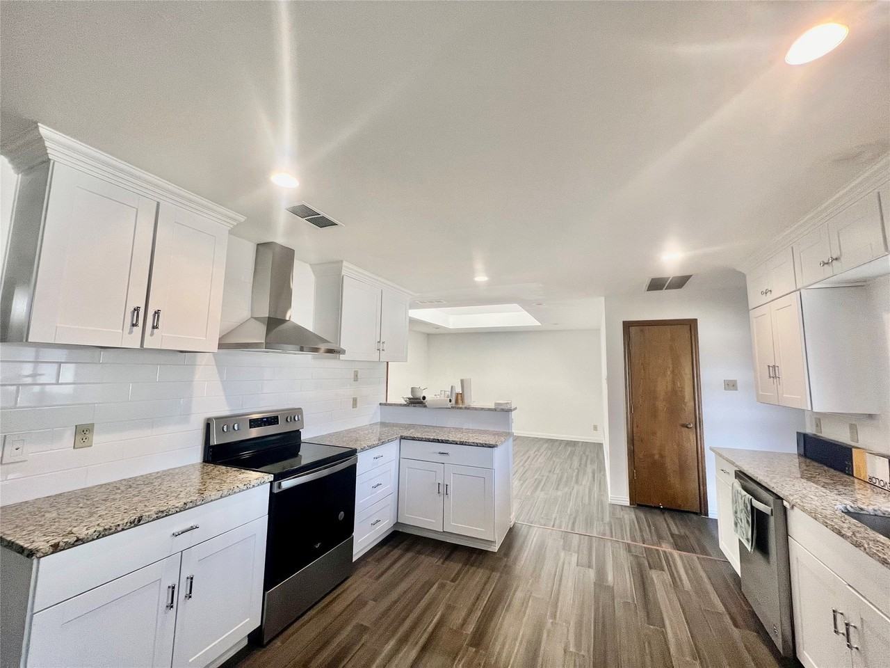 702 Mount Vernon Dr - Photo 3 of 14
