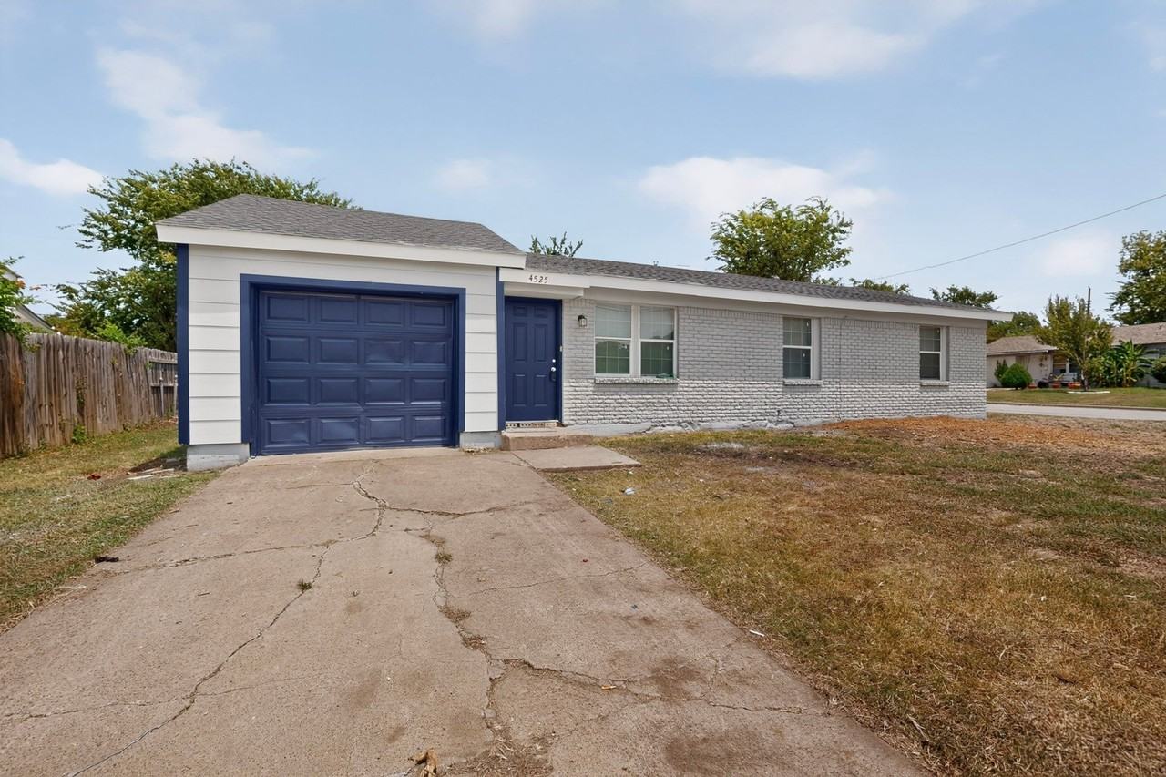 4525 Hunter St - Photo 2 of 39
