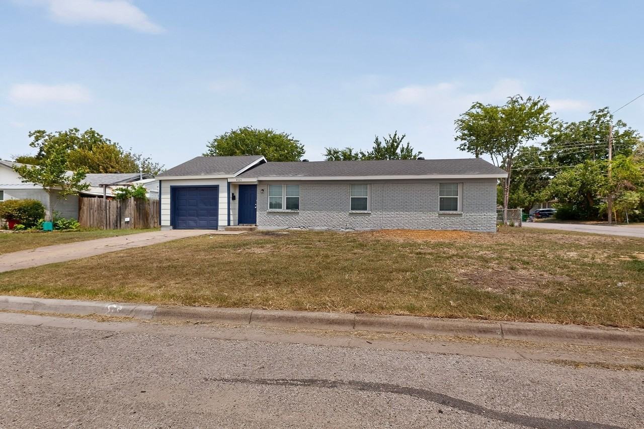 4525 Hunter St - Photo 4 of 39