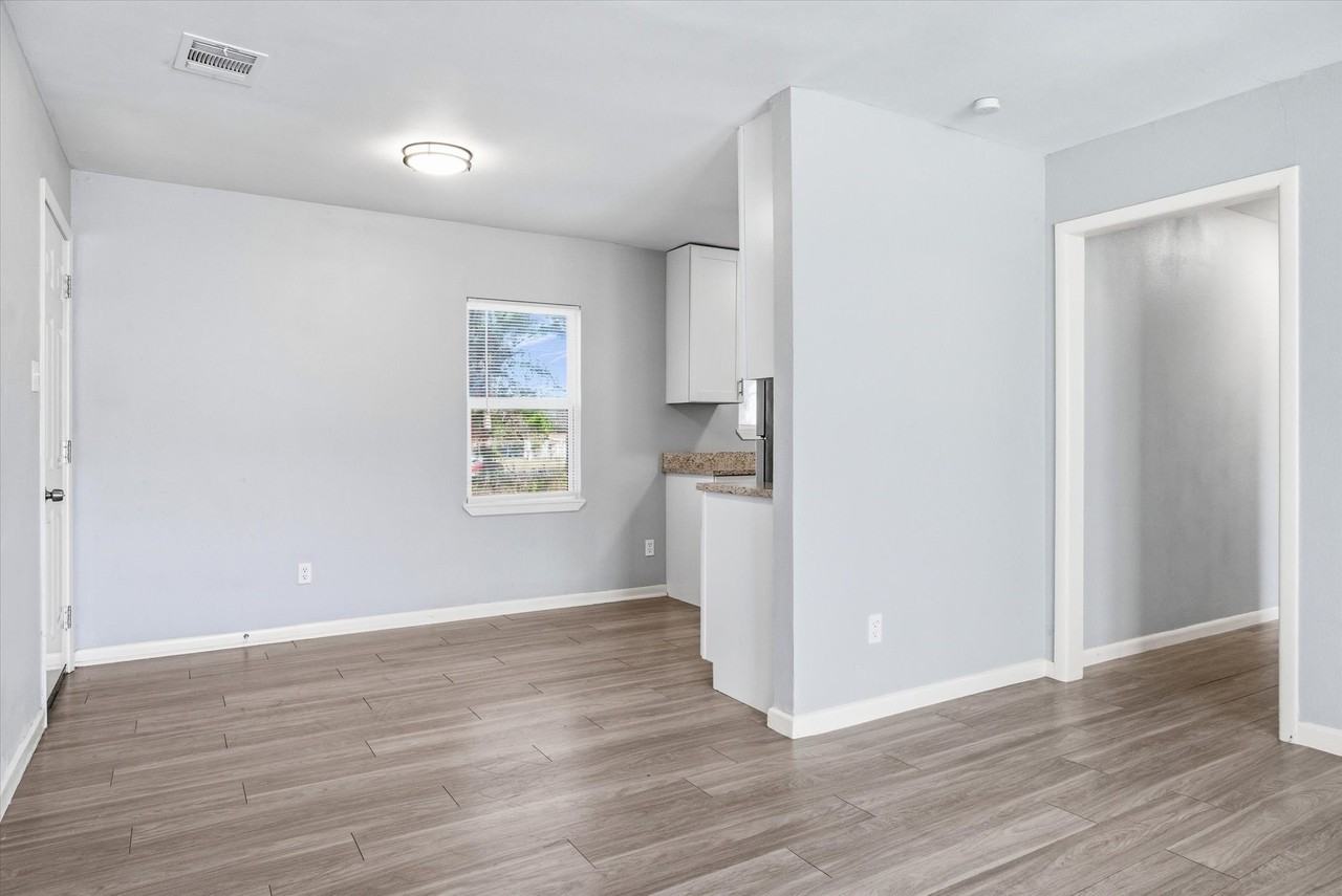 600 M L King Jr Boulevard - Photo 5 of 24