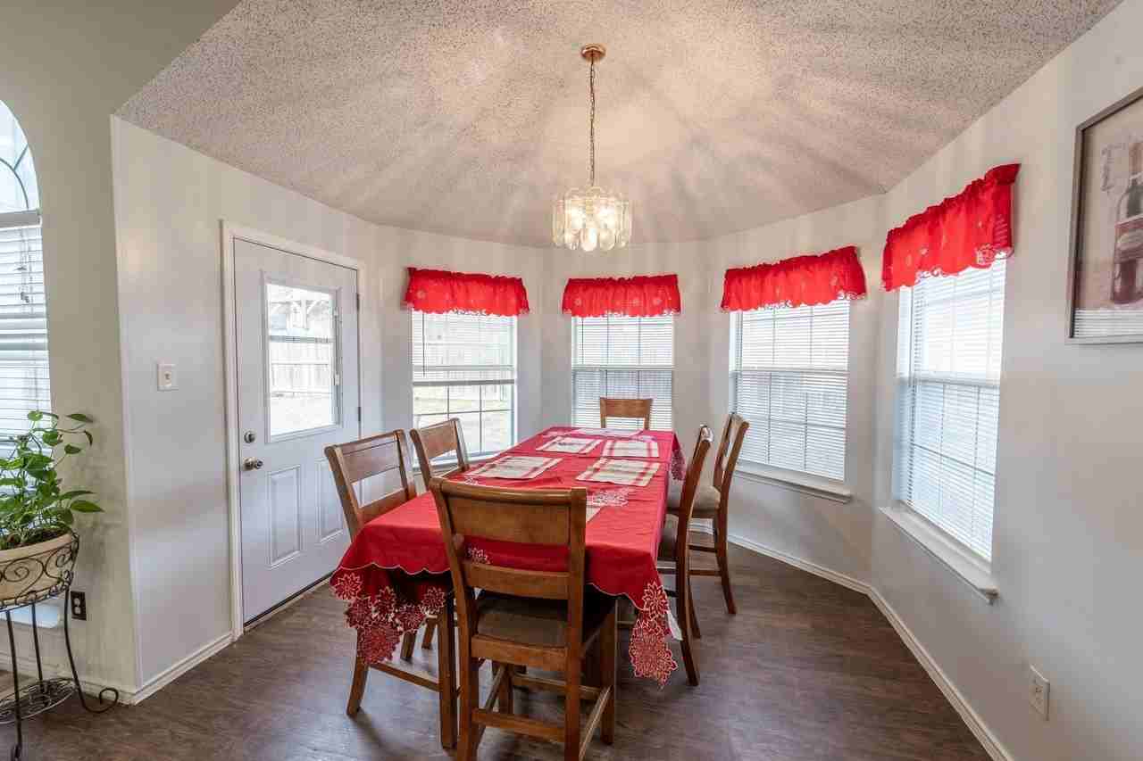 2414 Coventry Ct - Photo 5 of 17