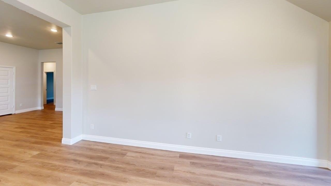 204 Rosewood Dr - Photo 7 of 28
