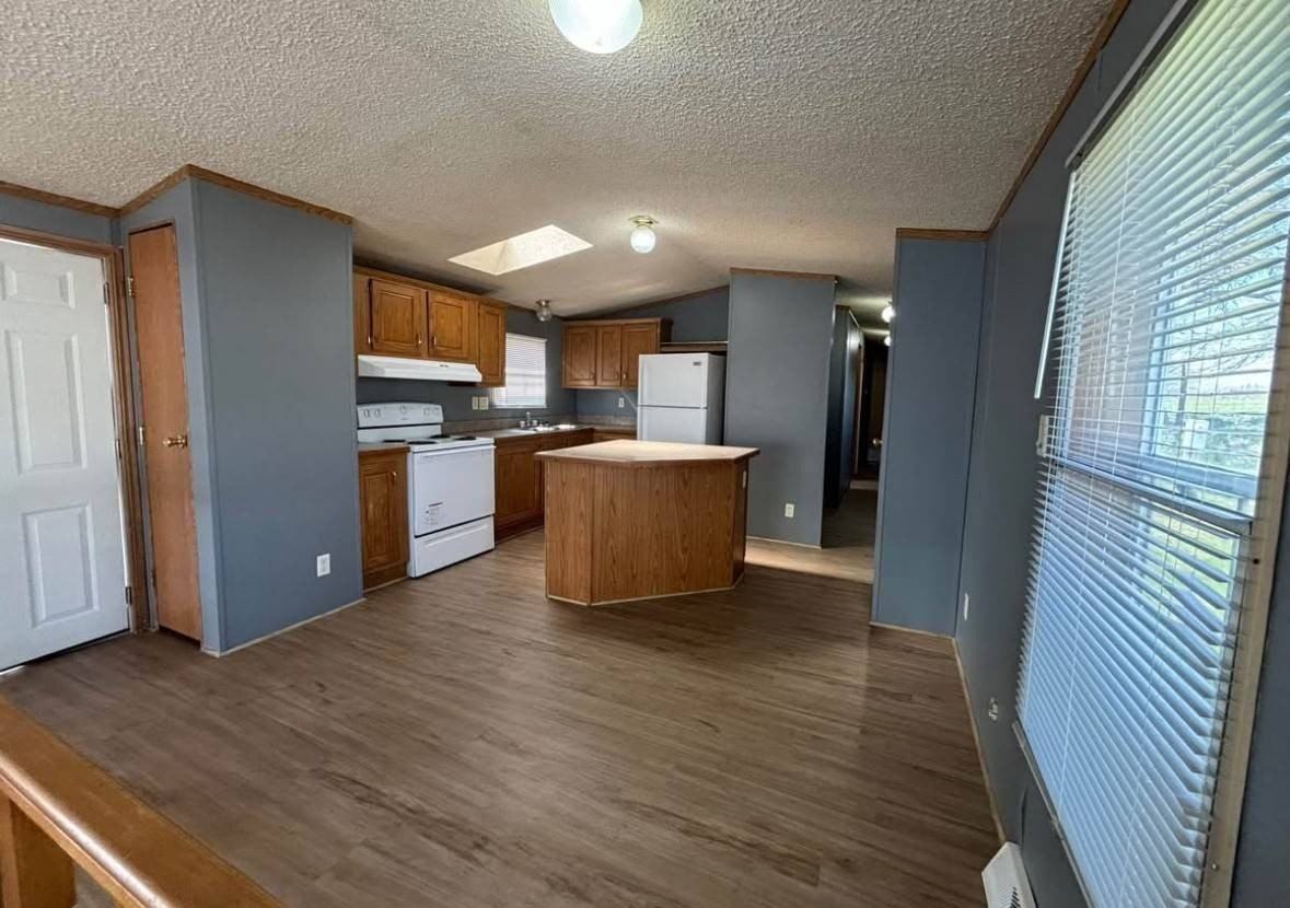 1624 W Summit St #134 - Photo 3 of 7