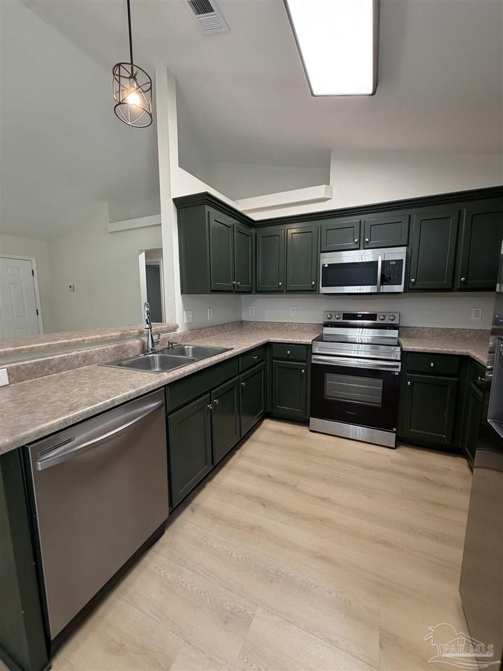 6130 Ashton Woods Cir #1 - Photo 6 of 10