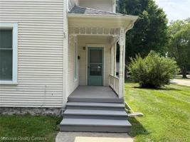 featured image of 825 W Main St