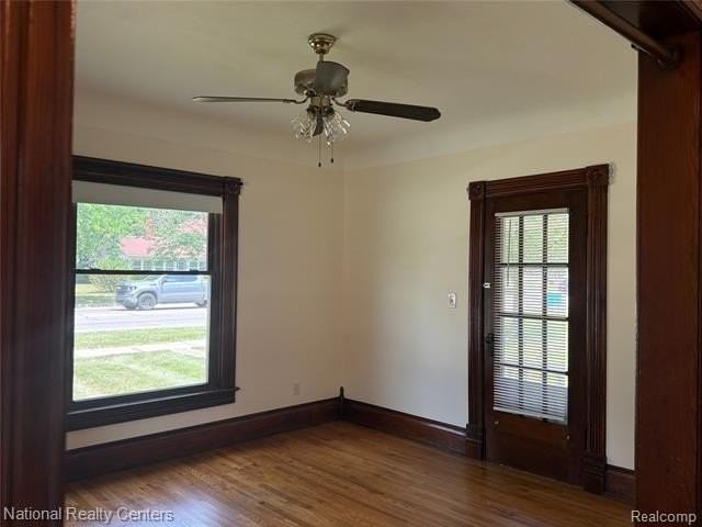 825 W Main St - Photo 4 of 21