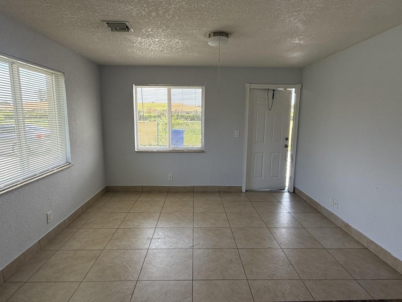 2820 Avenue S #8 - Photo 2 of 8