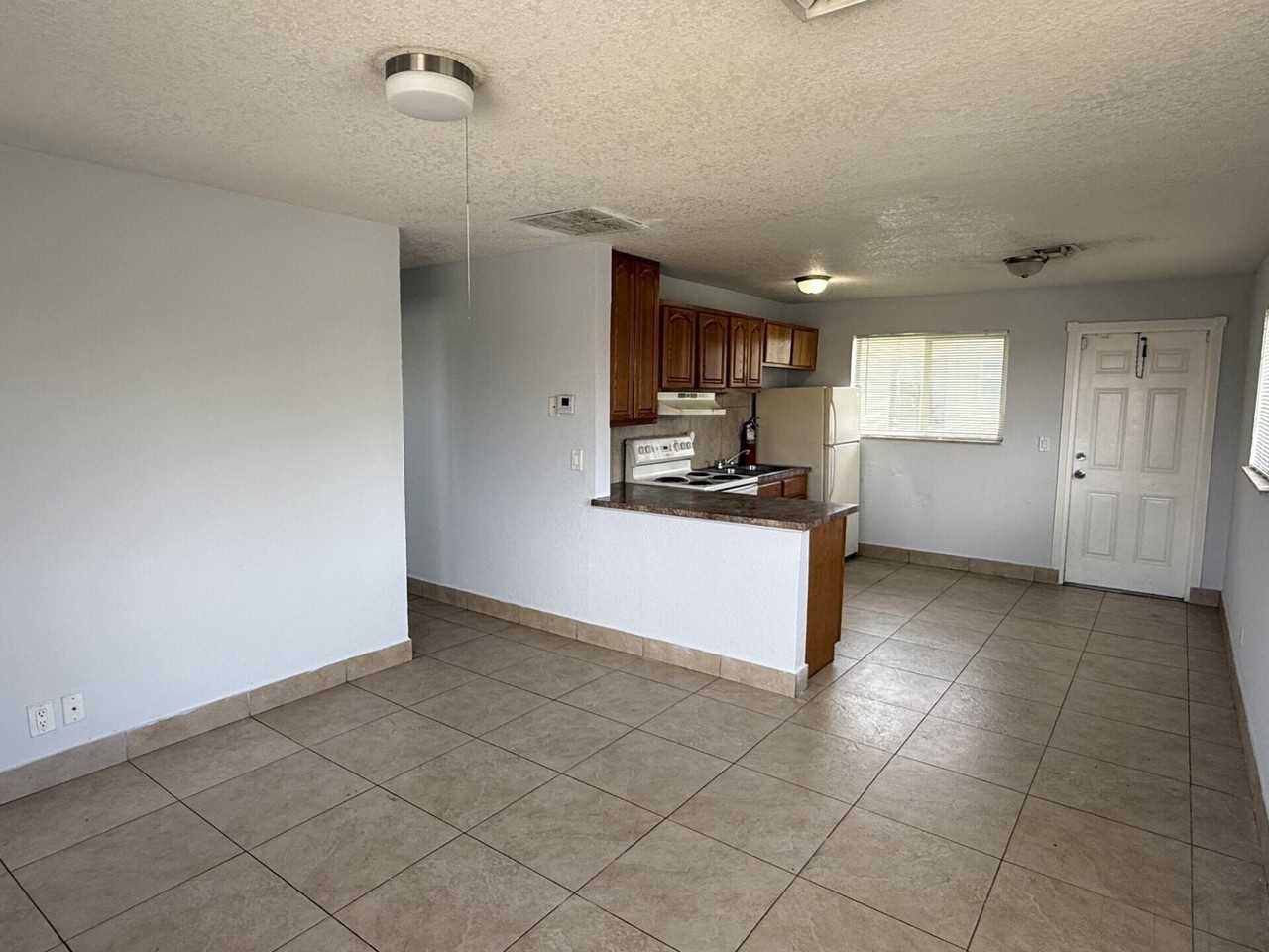 2820 Avenue S #8 - Photo 4 of 8