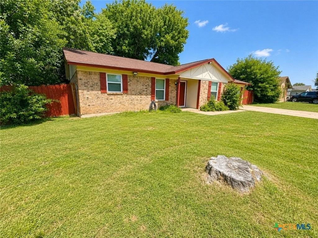 1709 Shoemaker Dr - Photo 2 of 12