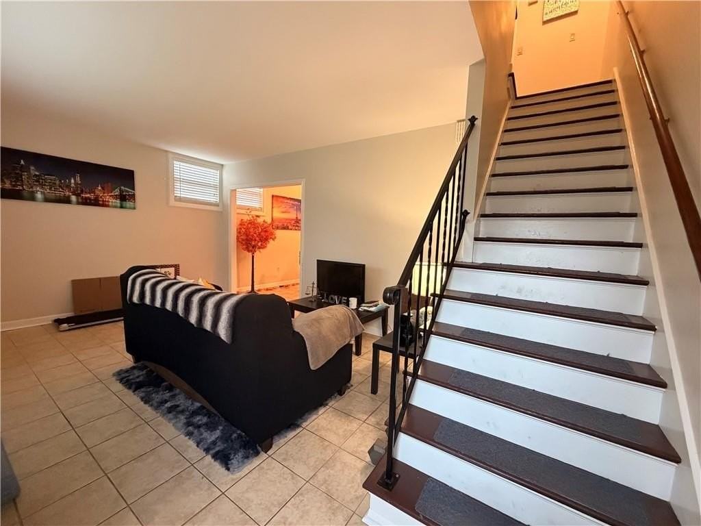 412 Bellevue Ave #9 - Photo 3 of 25