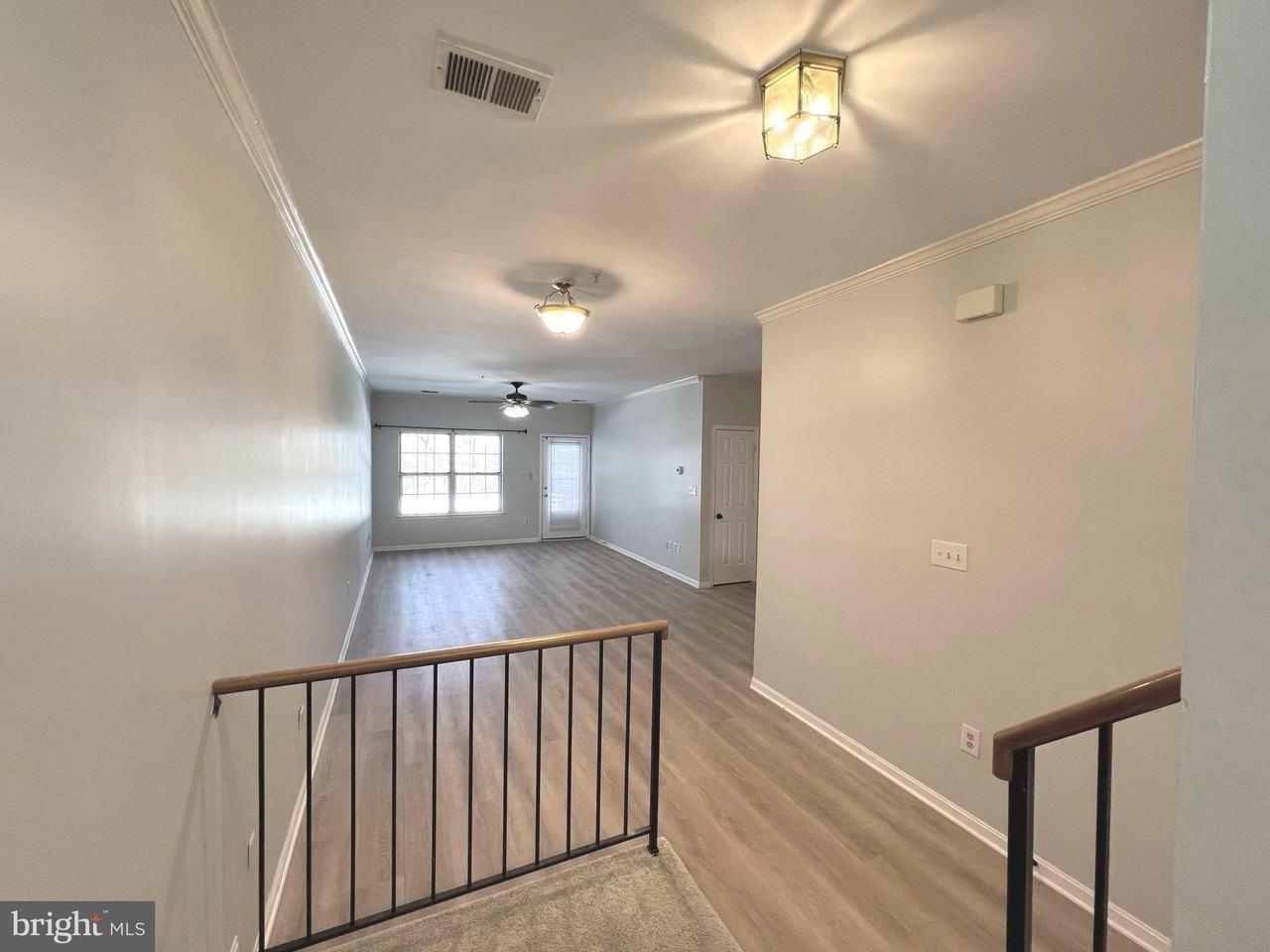 1439 Nestlewood Ct - Photo 3 of 20
