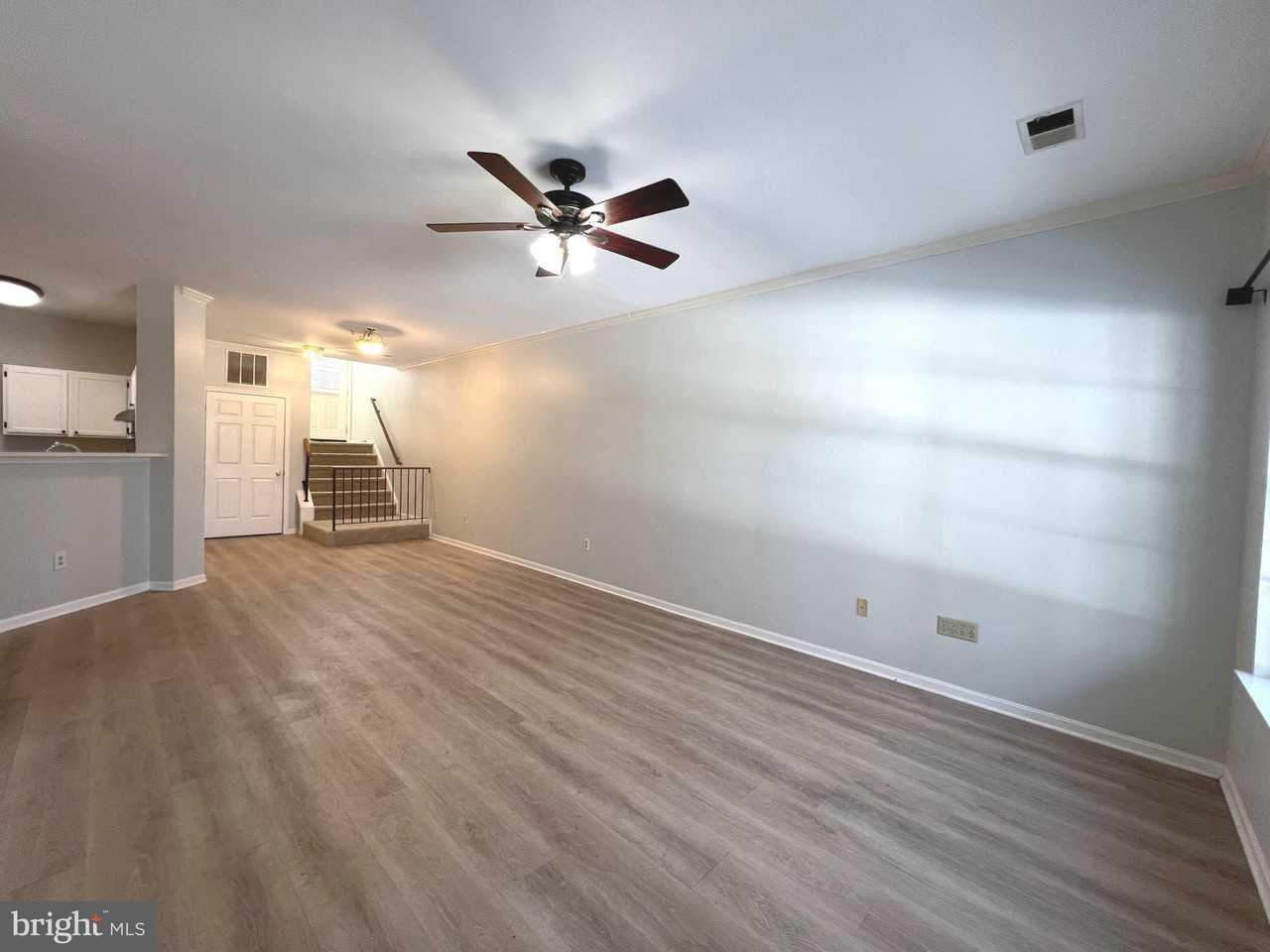 1439 Nestlewood Ct - Photo 6 of 20