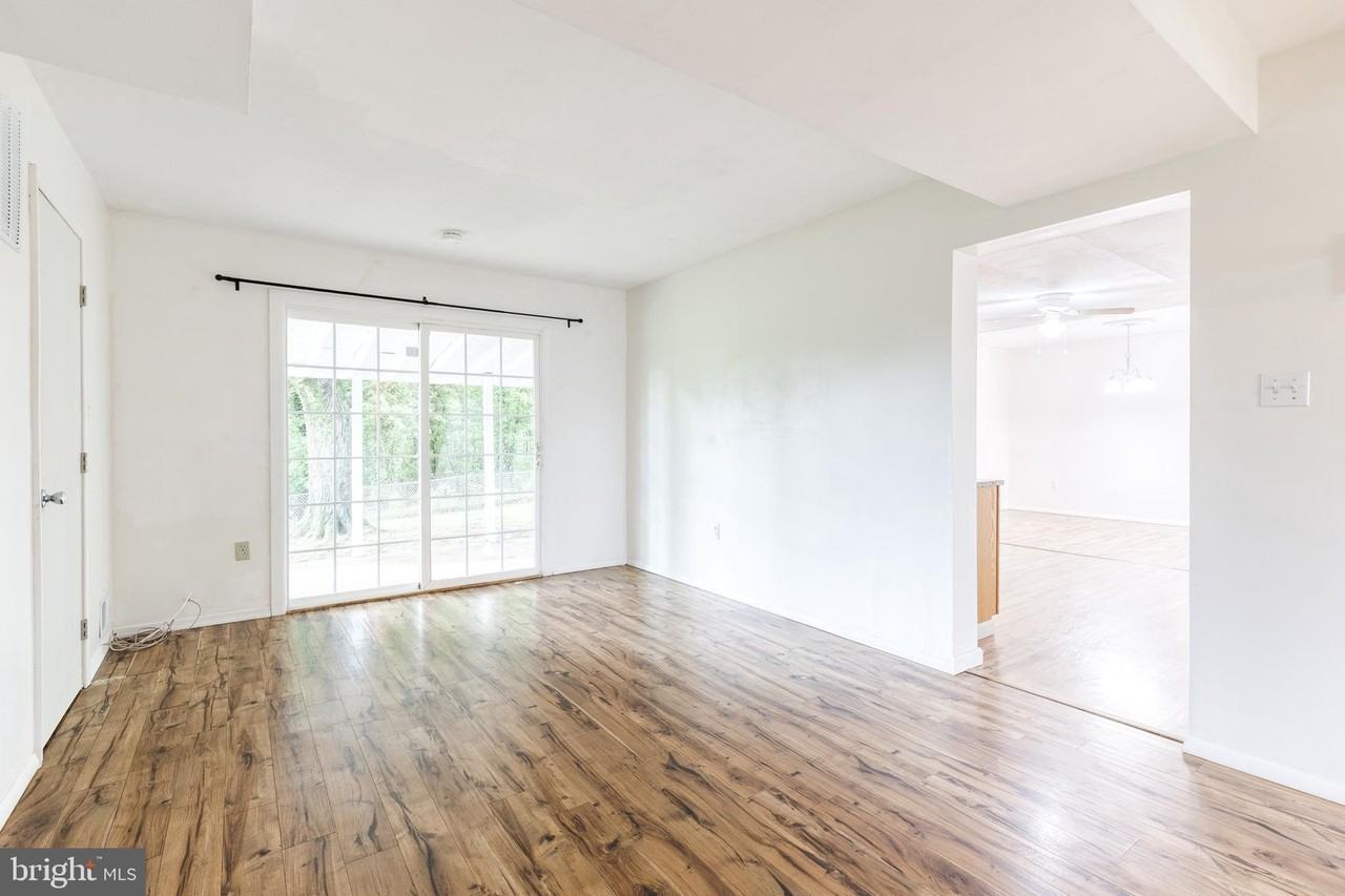 2249 Four Seasons Dr - Photo 4 of 19