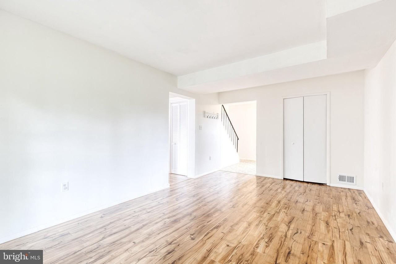 2249 Four Seasons Dr - Photo 5 of 19