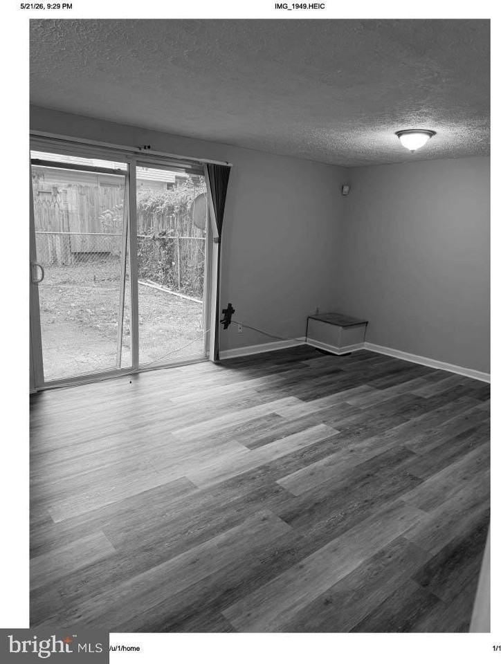 1904 Eloise Ln - Photo 5 of 9
