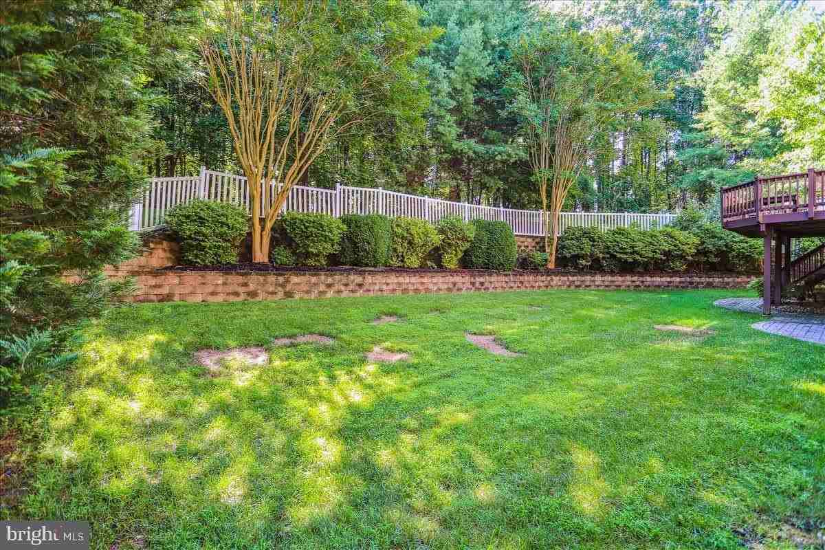 8931 Falls Farm Dr - Photo 7 of 50